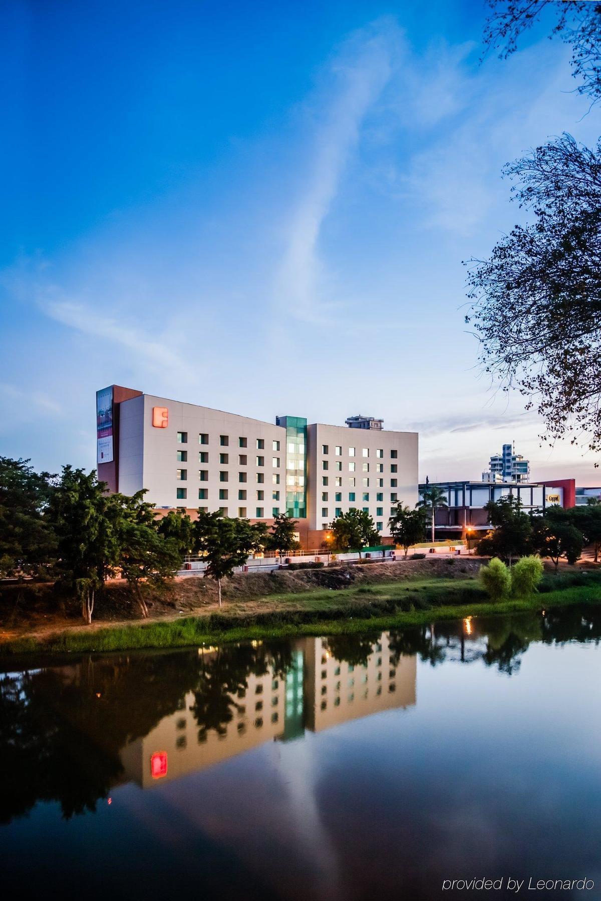 Fiesta Inn Culiacán Zewnętrze zdjęcie