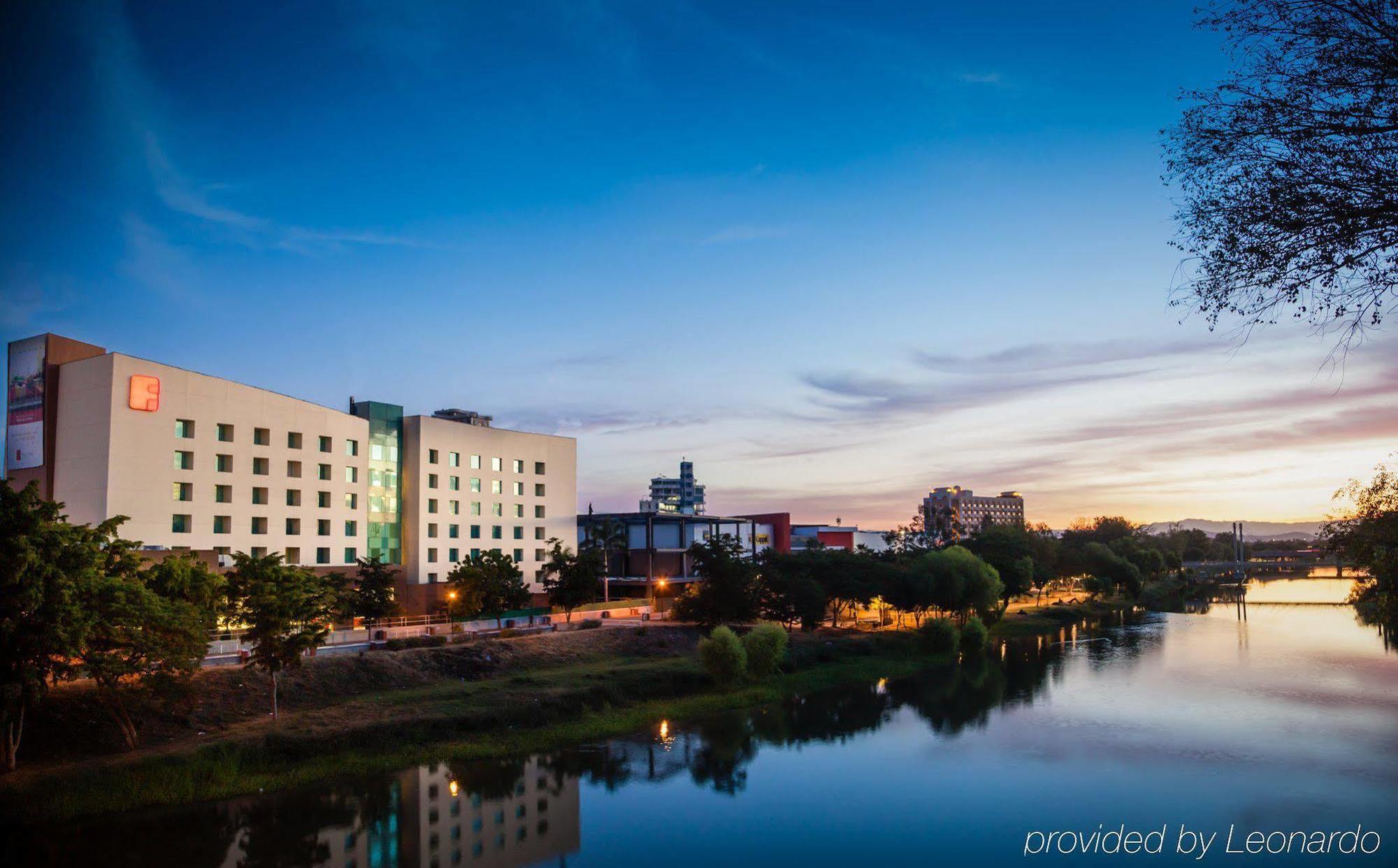 Fiesta Inn Culiacán Zewnętrze zdjęcie